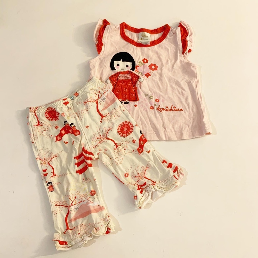 Sz 6 mos VGUC Disney “it’s a small world” outfit